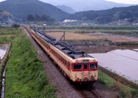 ヘッドマーク付きの急行列車が似合うキハ28･58系