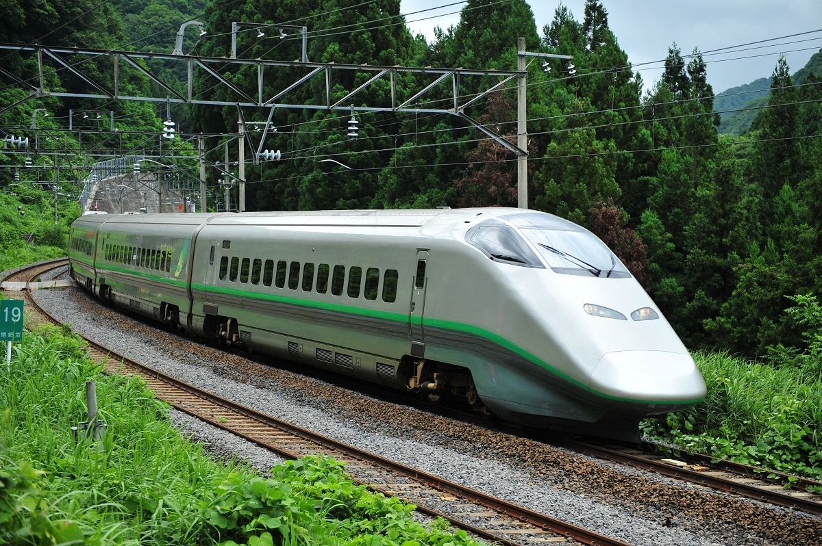 山形新幹線つばさってどんな列車？停車駅や時刻表、ミニ新幹線と