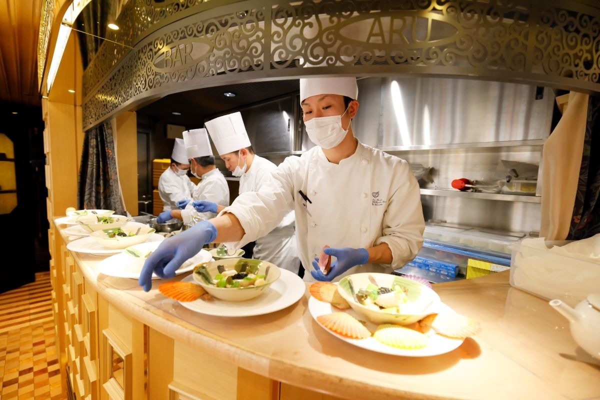 或 る 列車 食器 オファー